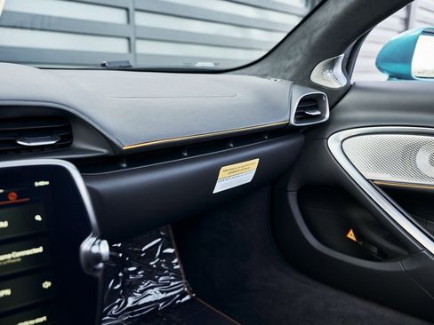 Used 2025 McLaren Artura Spider image 69