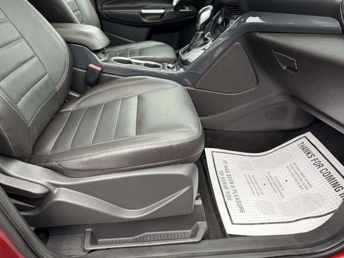 Used 2014 Ford Escape Titanium w/ Equipment Group 401A AWD/4WD image 18