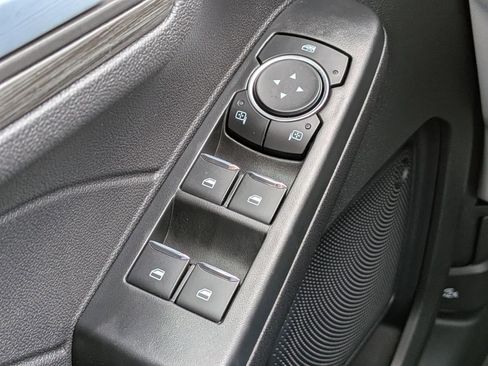 Certified 2025 Ford Escape Platinum image 28