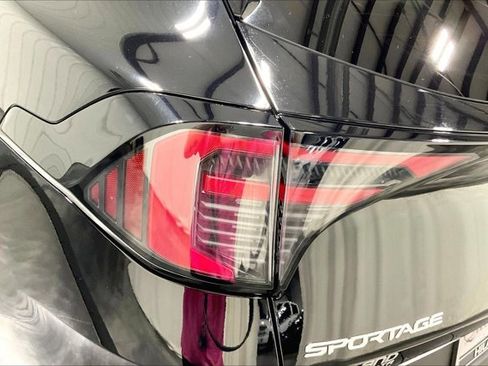 Used 2026 Kia Sportage EX w/ EX Panorama Roof Package image 29