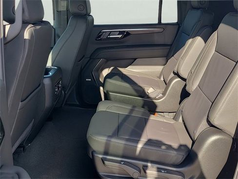 New 2026 Chevrolet Suburban LT w/ Comfort Package image 16
