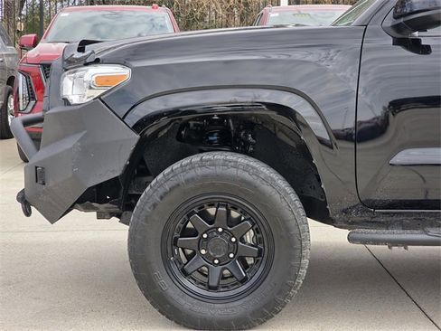 Used 2023 Toyota Tacoma SR image 5