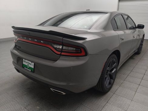 Used 2019 Dodge Charger SXT w/ Plus Group RWD image 9