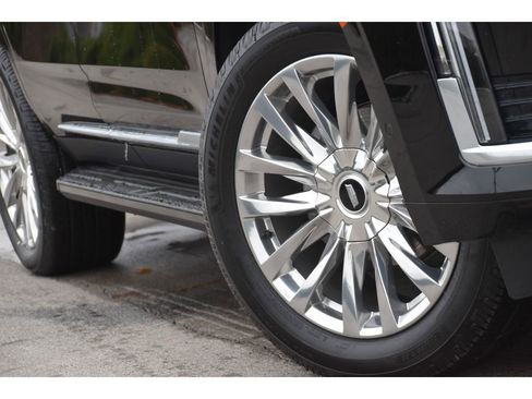 Used 2023 Cadillac Escalade Premium Luxury w/ LPO, Floor Liner Package image 9