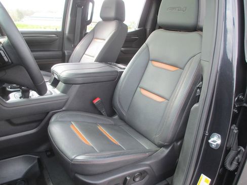 Used 2024 GMC Sierra 1500 AT4 w/ Technology Package image 23