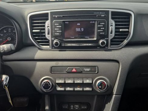 Used 2017 Kia Sportage LX AWD/4WD image 13
