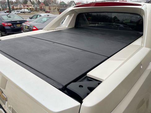 Used 2013 Chevrolet Avalanche LTZ image 48