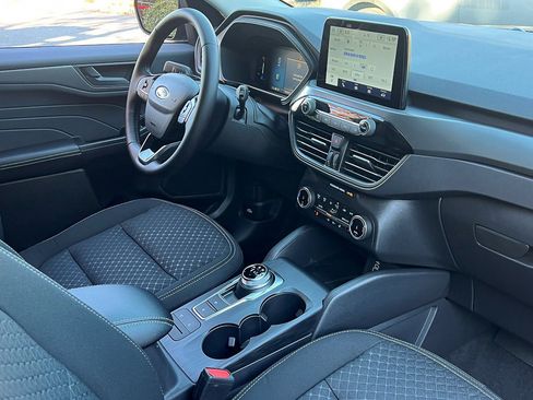 New 2026 Ford Escape Active w/ Cold Weather Package image 9