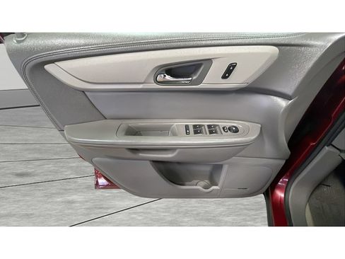 Used 2015 Chevrolet Traverse LT FWD image 10