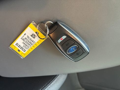 Used 2025 Subaru Crosstrek 2.0i Premium image 39