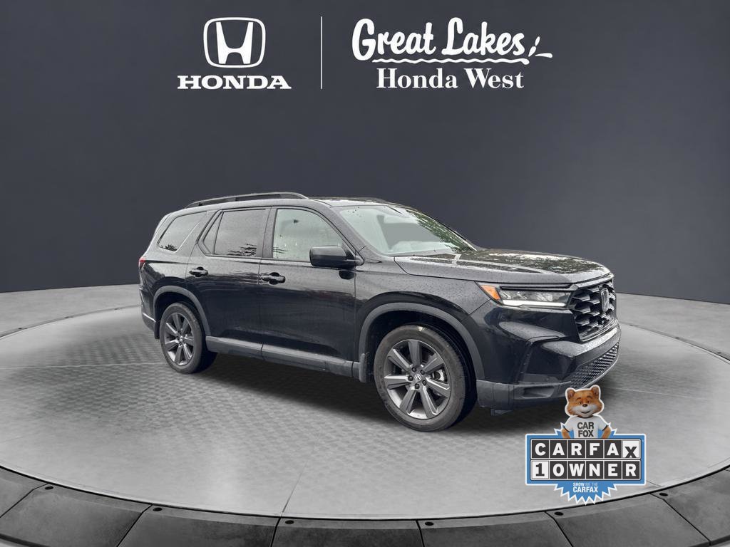 Used 2025 Honda Pilot Sport image 5