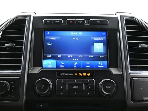 Used 2017 Ford F350 XLT w/ XLT Premium Package image 33