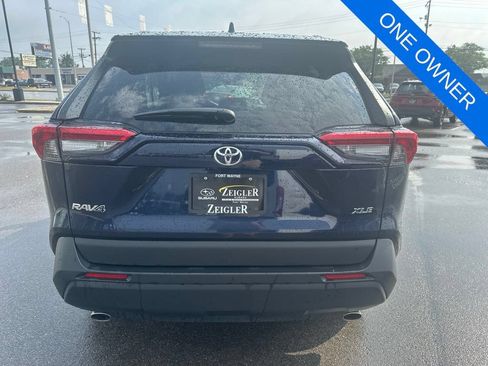 Used 2025 Toyota RAV4 XLE FWD image 5