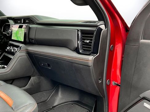 Used 2025 GMC Sierra 3500 AT4 w/ AT4 Premium Plus Package image 21