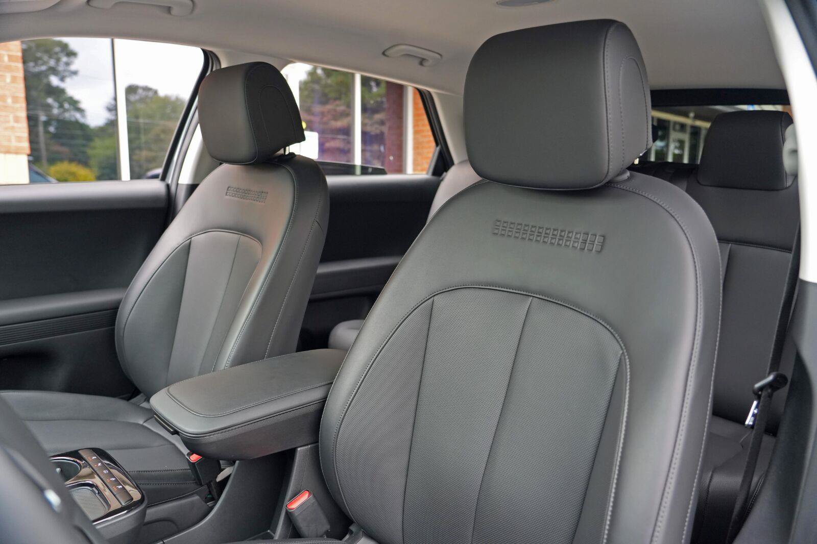 Used 2025 Hyundai Ioniq 5 SEL RWD image 40