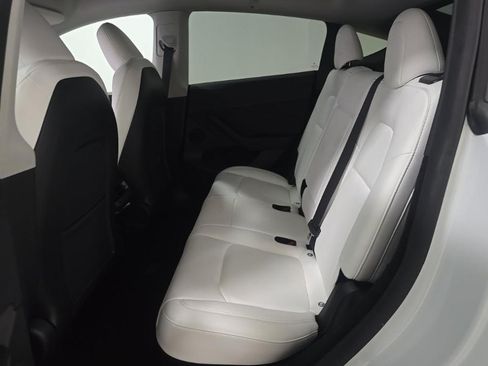 Used 2023 Tesla Model Y Long Range AWD/4WD image 15