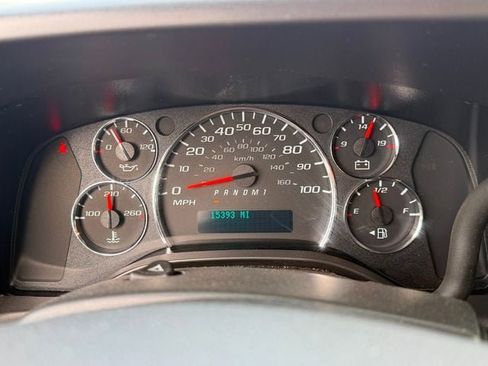 Used 2024 GMC Savana 2500 w/ Driver Convenience Package image 12