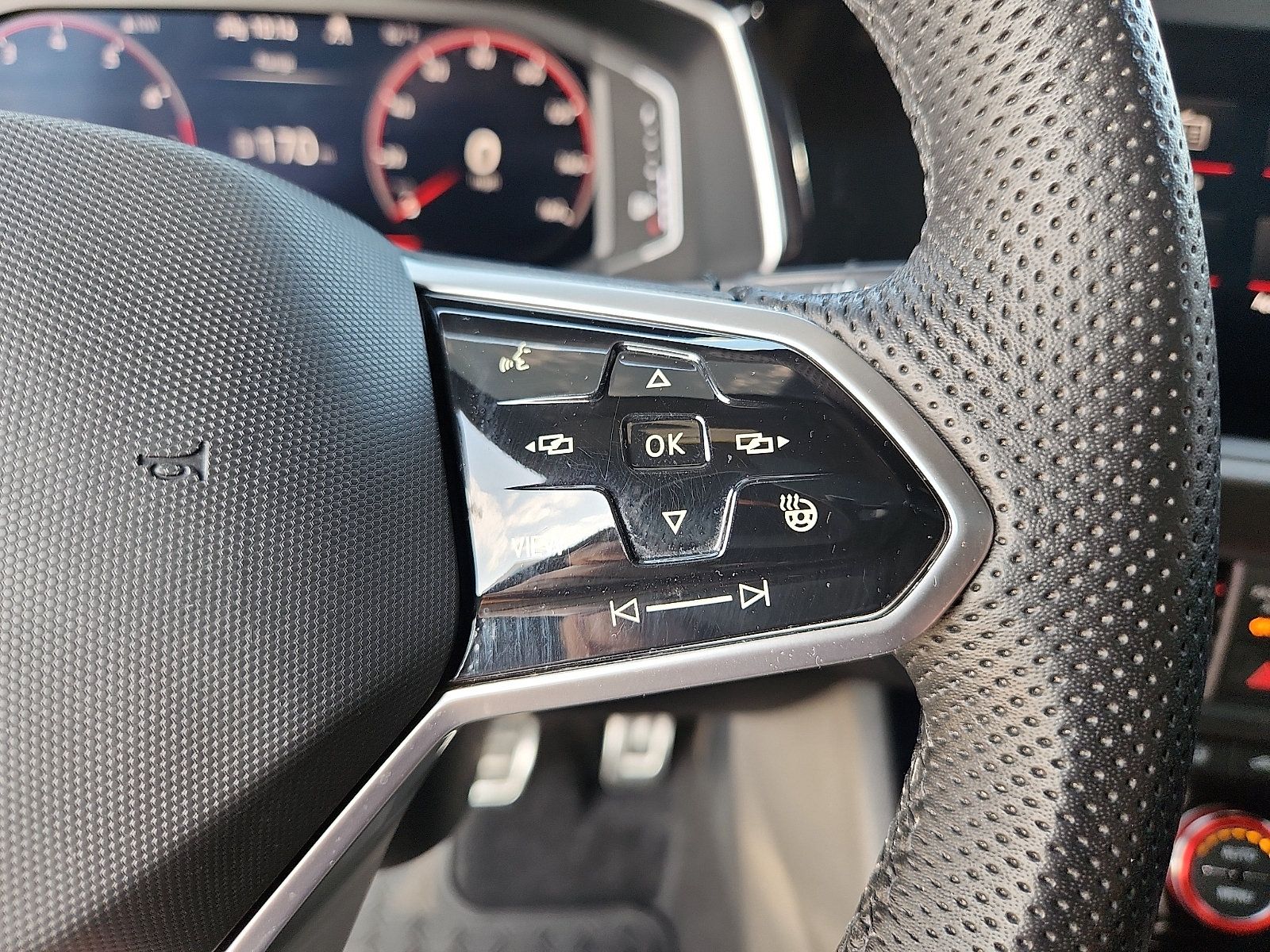 Certified 2024 Volkswagen Jetta GLI Autobahn FWD image 15