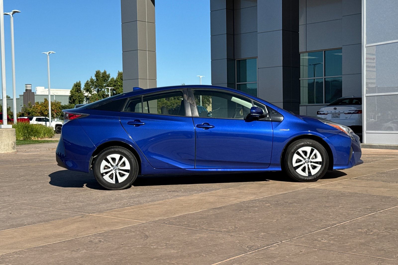 Used 2016 Toyota Prius Three FWD image 3
