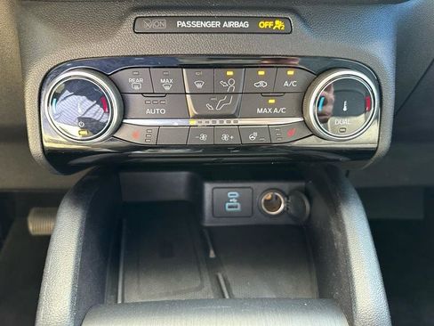 Used 2022 Ford Escape SEL w/ Technology Package image 21