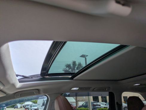 Used 2019 Subaru Ascent Touring w/ Popular Package #2A AWD/4WD image 21
