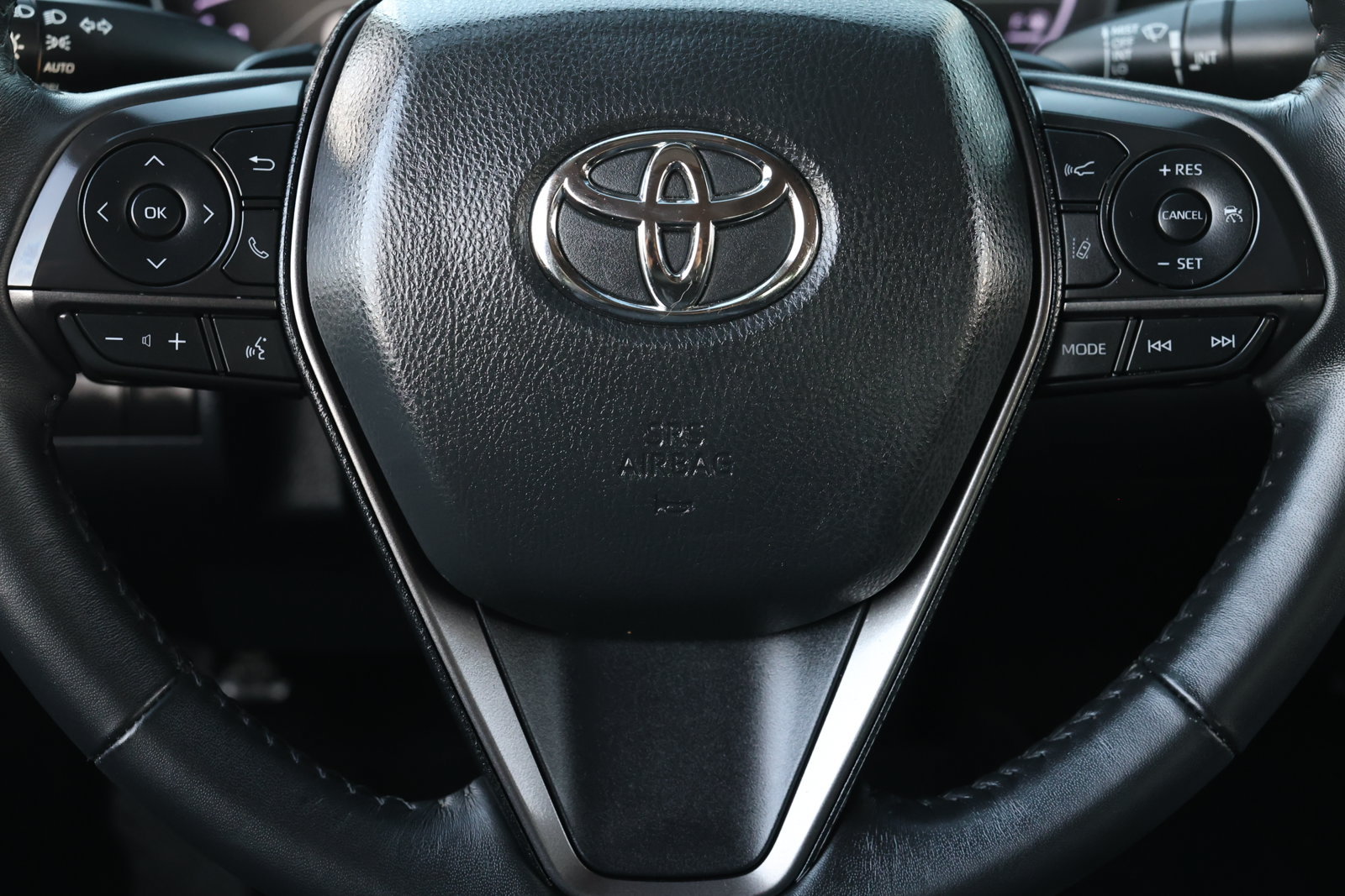 Used 2024 Toyota Camry SE w/ Convenience Package FWD image 16
