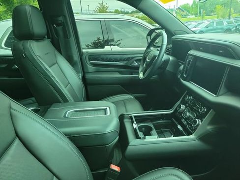 Used 2023 GMC Yukon Denali w/ Max Trailering Package AWD/4WD image 10