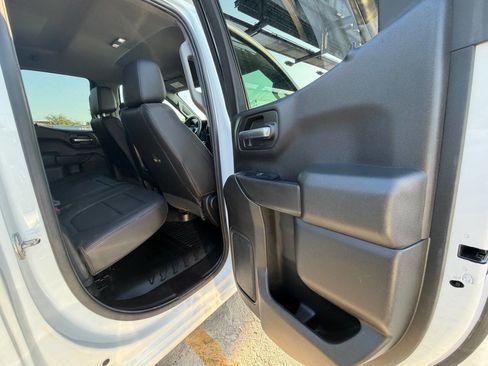 Used 2019 Chevrolet Silverado 1500 W/T w/ WT Convenience Package AWD/4WD image 18