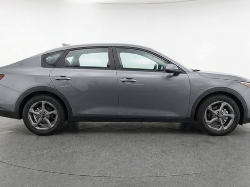 Used 2025 Kia K4 FWD image 11