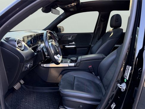 Used 2021 Mercedes-Benz GLB 35 AMG 4MATIC image 20