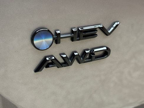 Used 2026 Toyota RAV4 XSE w/ Panoramic Sun Roof Package AWD/4WD image 5