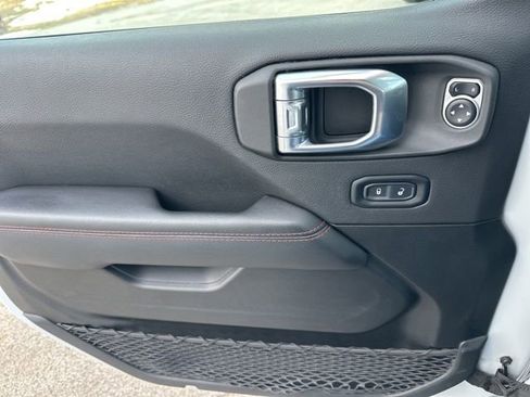 Used 2022 Jeep Wrangler Unlimited Rubicon w/ Cold Weather Group image 35