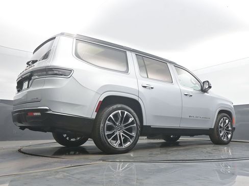 Used 2023 Jeep Grand Wagoneer Series III image 53