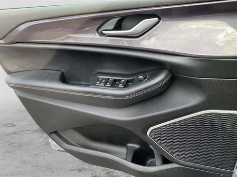 Certified 2021 Jeep Grand Cherokee L Laredo image 20