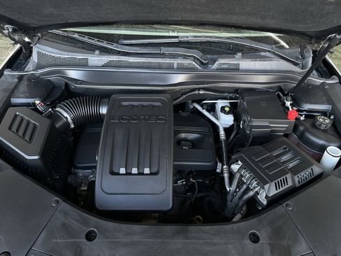 Used 2017 GMC Terrain SLE image 12