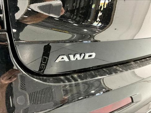 Used 2024 Cadillac XT6 Sport w/ Technology Package image 41