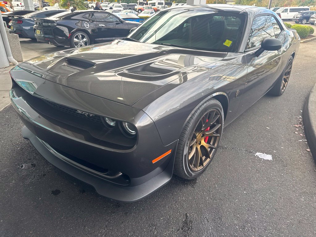 Used 2016 Dodge Challenger SRT Hellcat RWD image 1