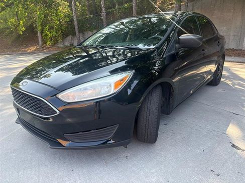 Used 2017 Ford Focus S FWD image 2