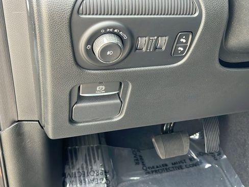 Used 2024 Jeep Wagoneer Series II image 14