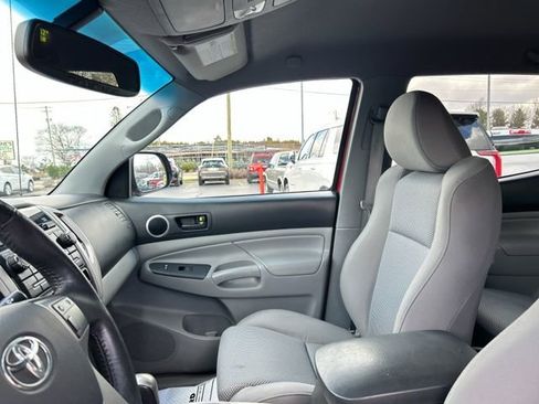 Used 2012 Toyota Tacoma 4x4 Double Cab w/ TRD Off-Road Pkg image 29