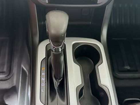 Used 2022 Chevrolet Colorado LT w/ Fleet Safety Package image 17