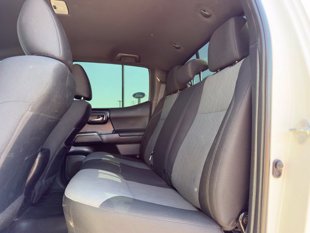 Used 2022 Toyota Tacoma TRD Off-Road AWD/4WD image 22
