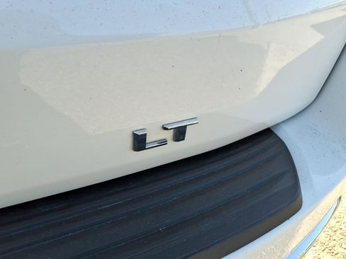 Used 2024 Chevrolet Tahoe LT RWD image 5