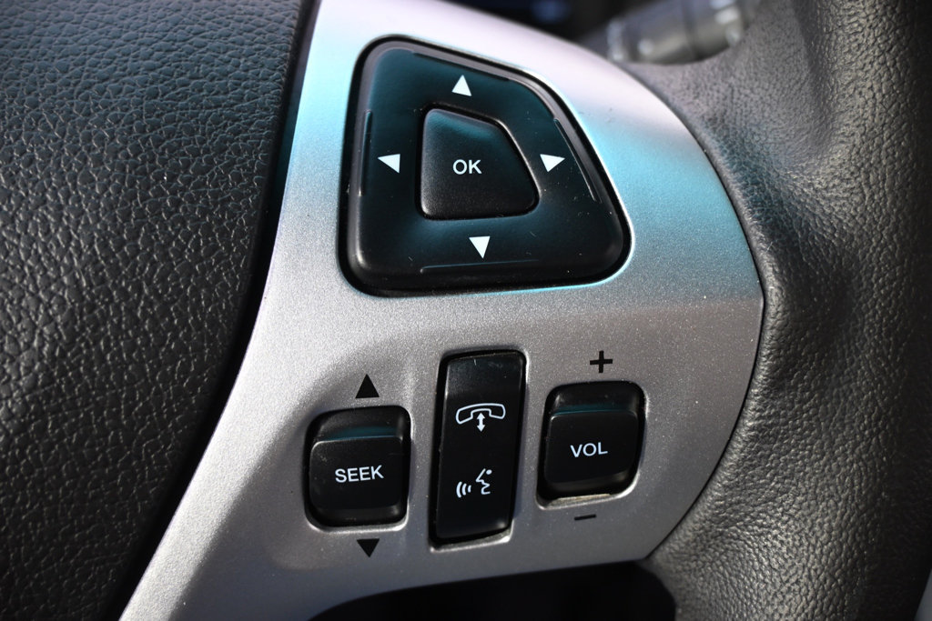 Used 2014 Ford Explorer XLT w/ Equipment Group 202A AWD/4WD image 36