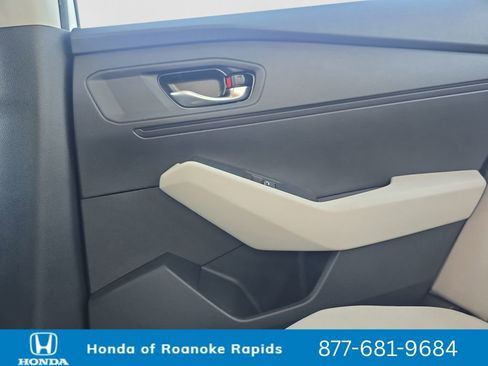 Used 2025 Honda Accord LX image 31