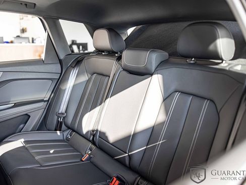 Used 2024 Audi Q4 e-tron Premium Plus w/ Premium Plus image 32