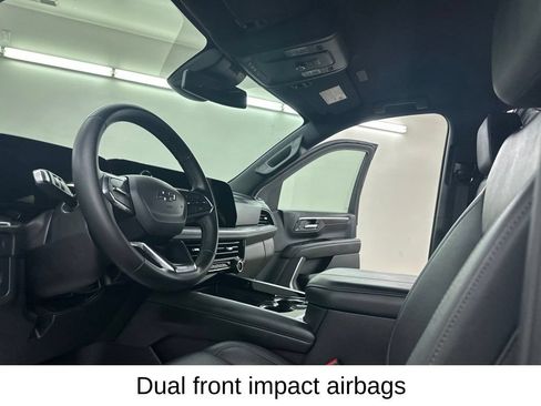 Used 2025 Chevrolet Suburban Z71 AWD/4WD image 34