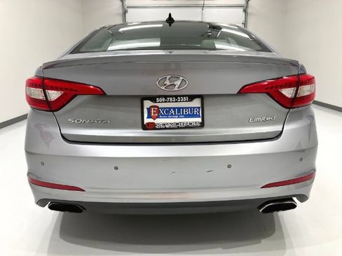 Used 2016 Hyundai Sonata Limited w/ Option Group 04 FWD image 19