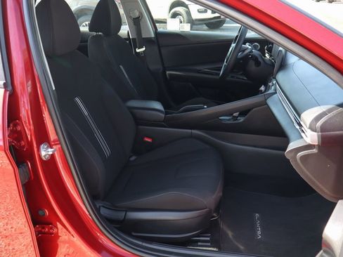 Used 2024 Hyundai Elantra SEL FWD image 36