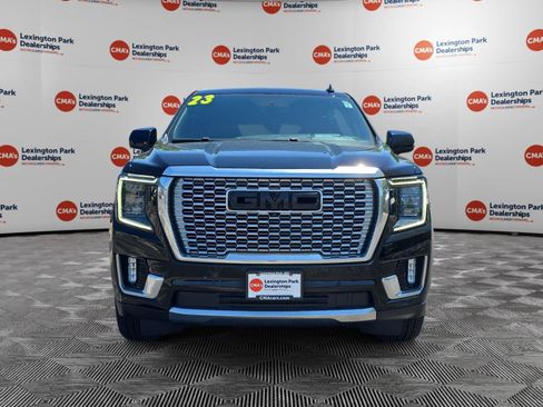 Used 2023 GMC Yukon XL Denali AWD/4WD image 2